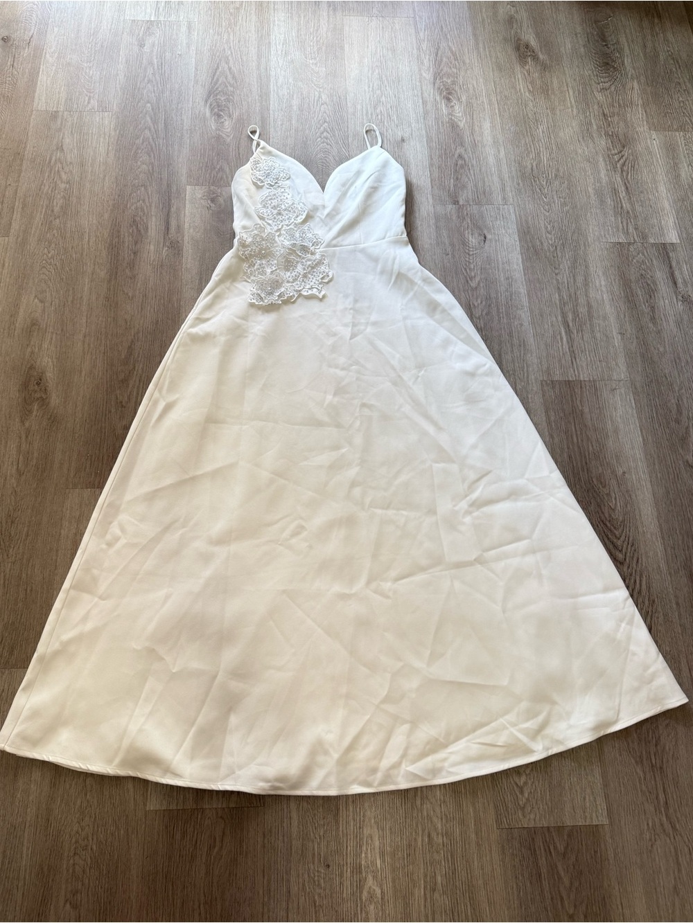 elliatt stella white 3d floral applique A-line bridal maxi gown dress large NEW - Picture 7 of 13